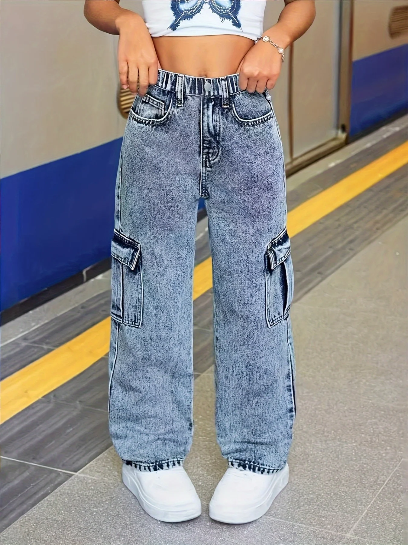 Girl's Y2K trendy straight-leg jeans, with elastic waist and comfortable fabric. Suitable for all seasons and festive occasions.